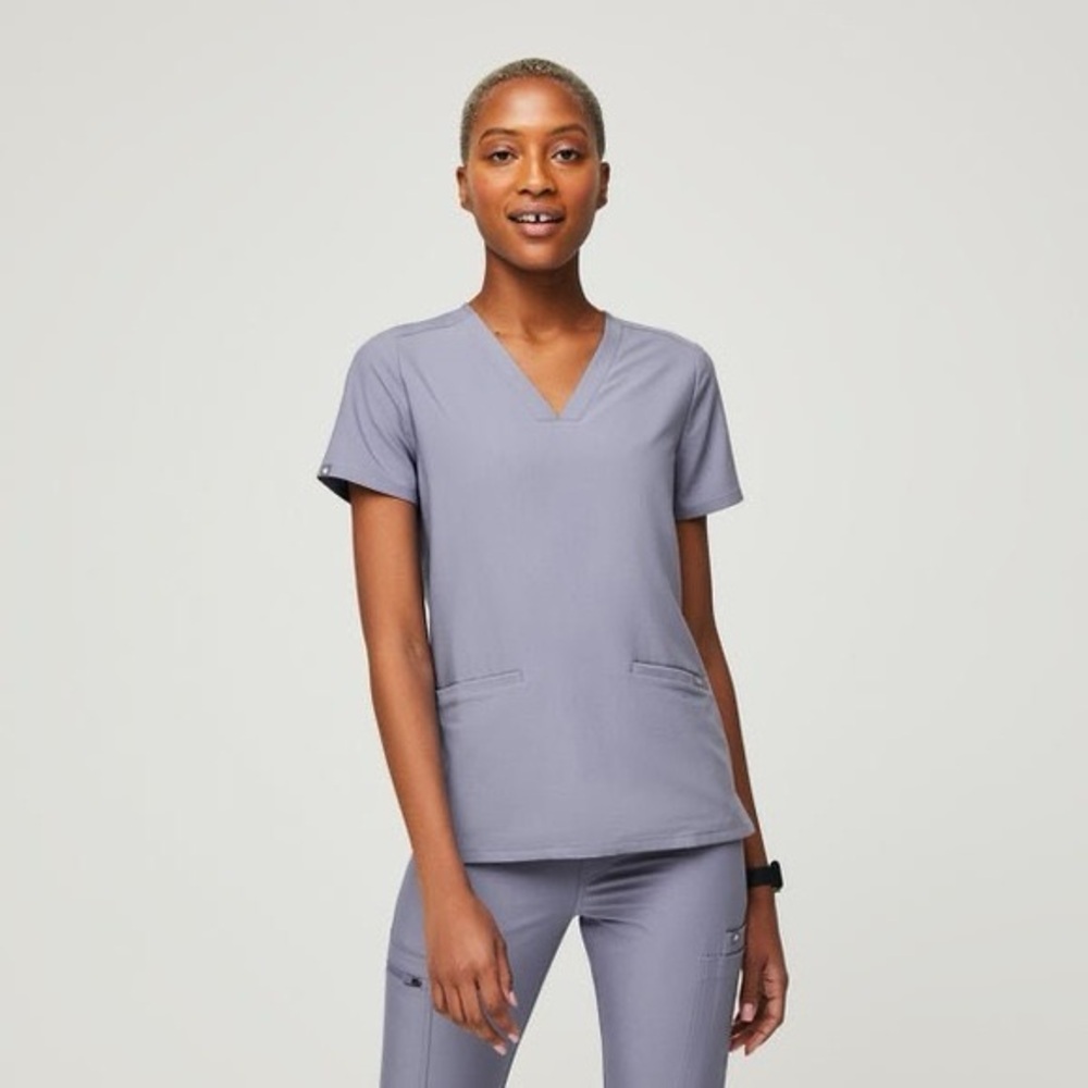 Figs Vapor Blue Catarina One Pocket Scrub Top, Size Large